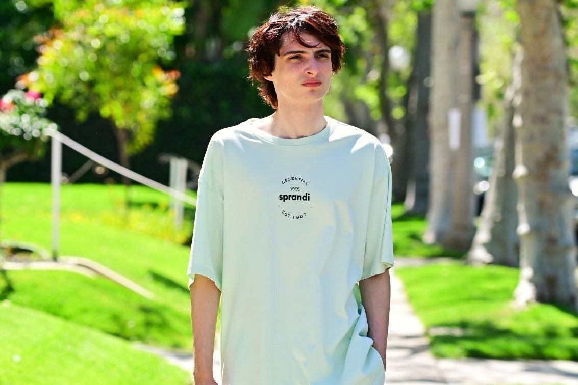 FINN WOLFHARD W SPRANDI (4)1
