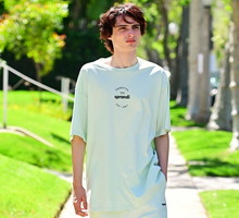 FINN WOLFHARD W SPRANDI (4)1