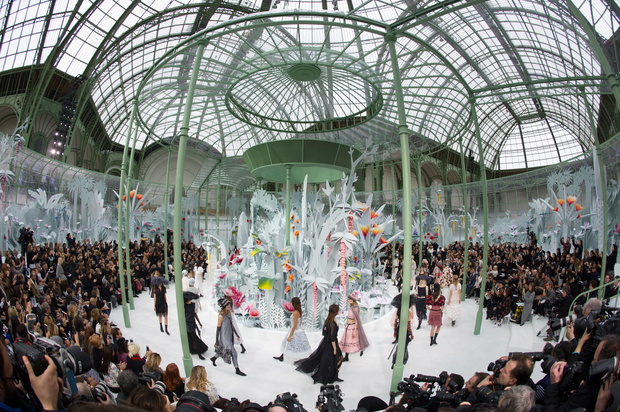 Chanel : Runway - Paris Fashion Week - Haute Couture S/S 2015