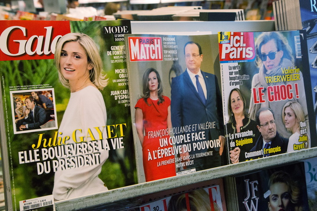 French Magazines Displayed For Sale With Supposedly Relationship Between French President Hollande and Actress Julie Gayet
