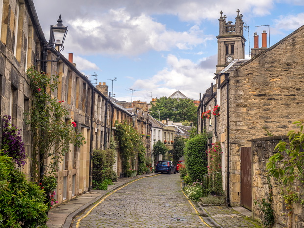 Circus Lane in the New Town in Edinburgh, Scotland.
