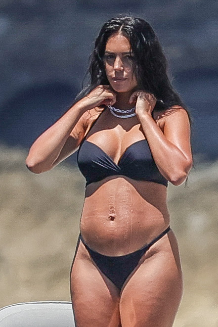 Cerrado.EXC CRISTIANO RONALDO Y GEORGINA DISFRUTAN DE UN DIA EN ALTA MAR EN IBIZA