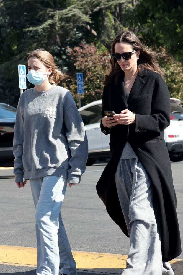 Angelina Jolie z córk? na zakupach