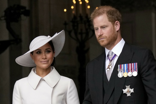 Ksi??? Harry i Meghan Markle na jubileuszu królowej El?biety II