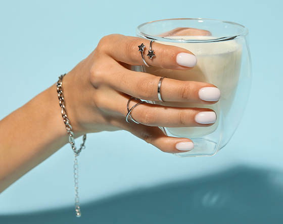 milkly nails2