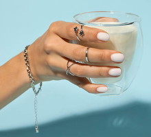milkly nails2