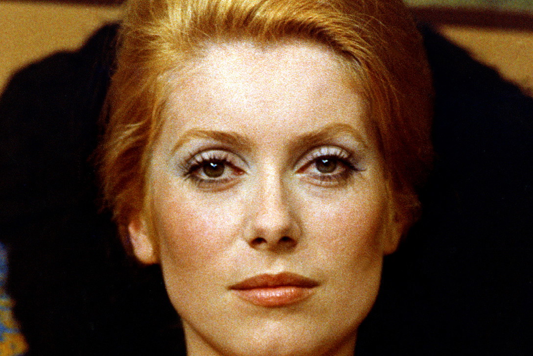 Catherine Deneuve na planie filmu „Syrena z Missisipi”, 1969 rok
