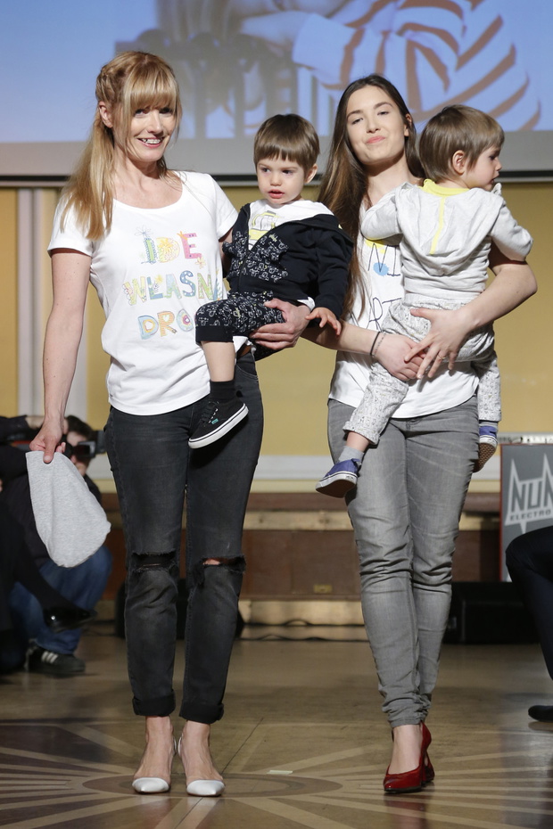 scena z: Małgorzata Lewińska, Nastka Feusette, SK:, , fot. Podlewski/AKPA