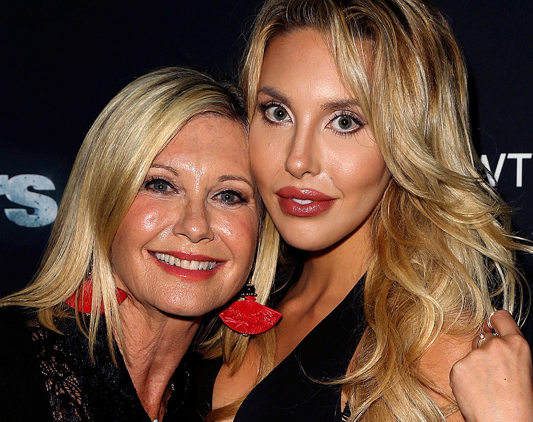 Olivia Newton-John, córka Chloe Lattanzi, 21 edycja „Tańca z gwiazdami”, Los Angeles, USA, 19.10.2015 rok