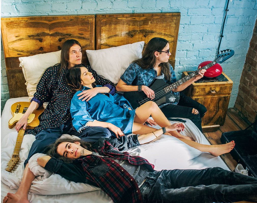 Robert Gawliński z rodziną, Robert Gawliński, VIVA! 8/2016