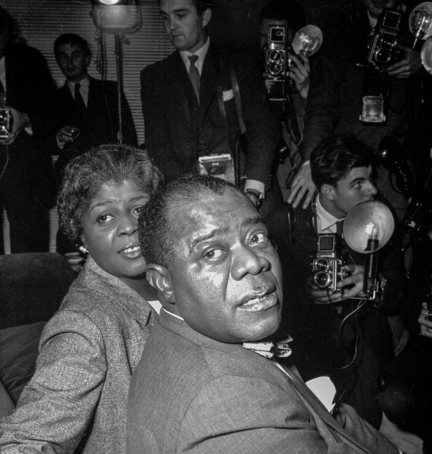 African American jazz singer and trumpet player, Louis Armstrong with his wife Lucile Wilson in 1960