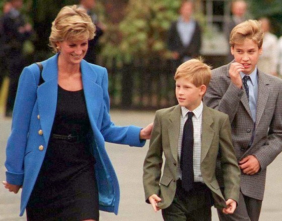 GettyImages-76081926 księżna Diana, książę William i książę Harry