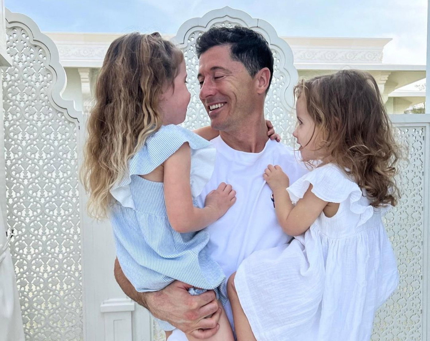 Robert Lewandowski z córkami