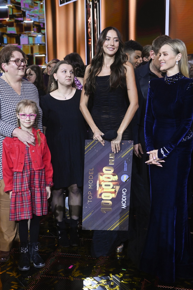 scena z: Klaudia Neścior, Joanna Krupa, SK:, , fot. Kurnikowski/AKPA