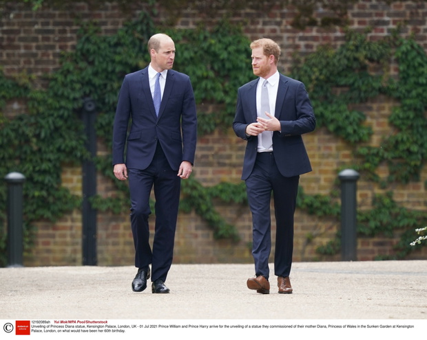 Harry i William ods?onili pomnik Diany