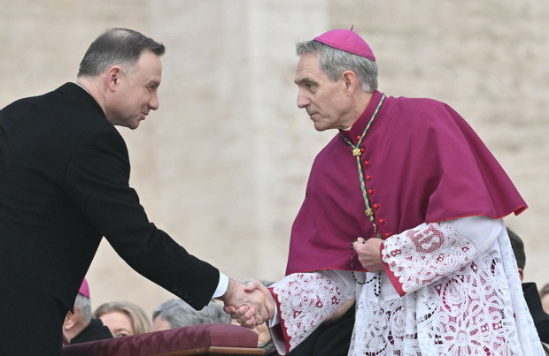 Prezydent Duda na pogrzebie papie?a Benedykta