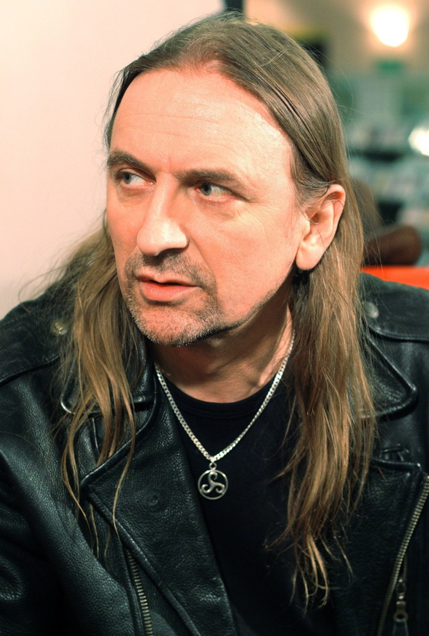 MAREK PIEKARCZYK