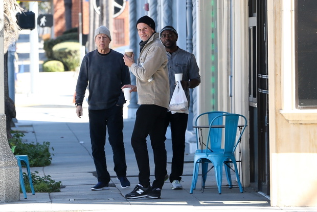 *PREMIUM-EXCLUSIVE* Hollywood star Bruce Willis is pictured for the first time since his recent dementia diagnosis! **WEB EMBARGO UNTIL 5:00 PM ET on March 3, 2023*