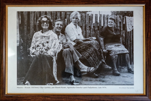 Agnieszka Osiecka na Mazurach . Krzyze