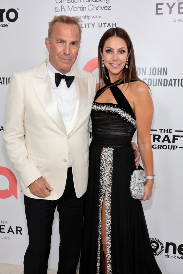 Elton John AIDS Foundation's 30th Annual Academy Awards Viewing Party - Red Carpet