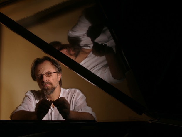 Composer Jan A.P. Kaczmarek at his La Crescenta home. Photographed January 5, 2006 at his piano. In