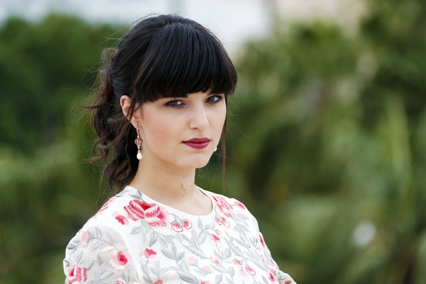Michalina Olsza?ska w sesji zdj?ciowej do serialu Mathilde w Cannes