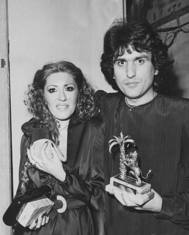 Toto Cutugno hugging his wife Carla at the 30th Sanremo Music Festival