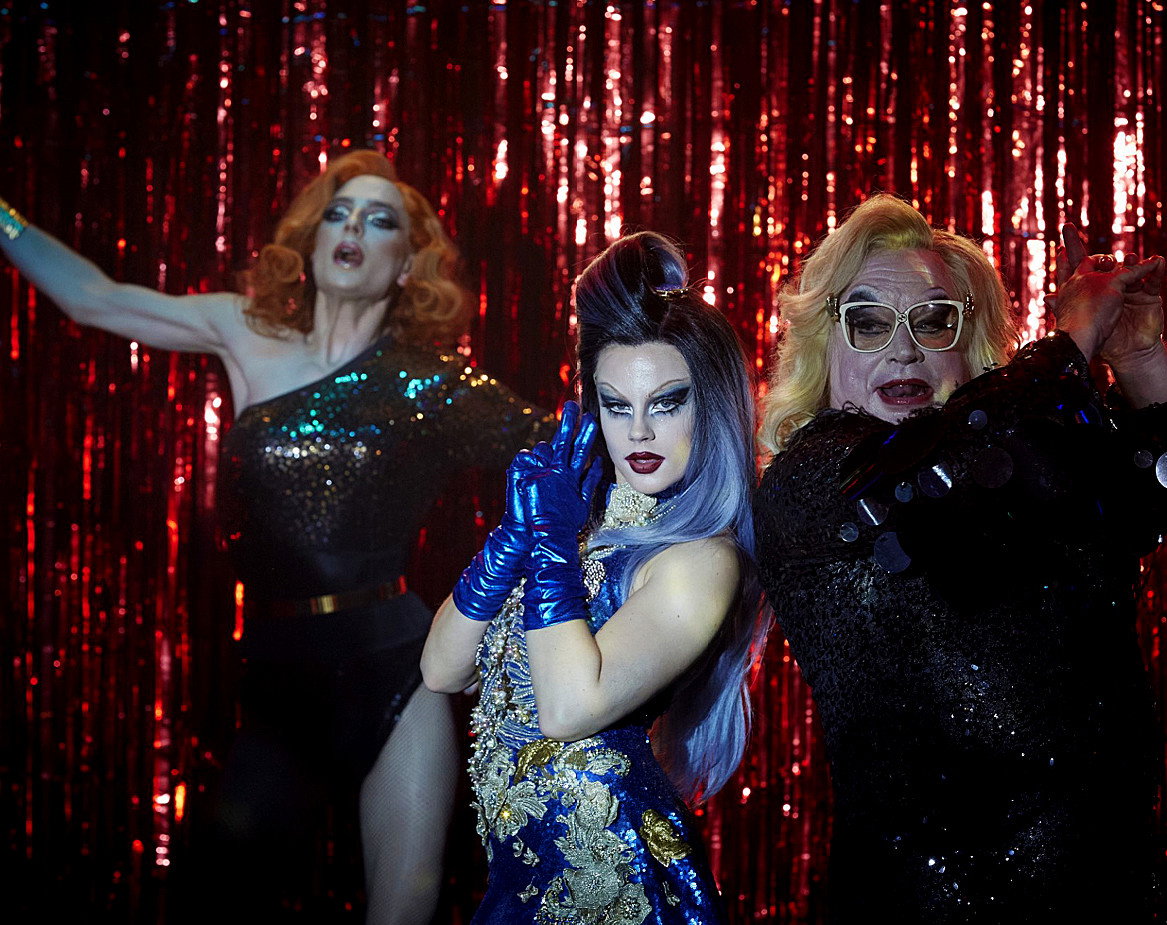 dancing-queens-1