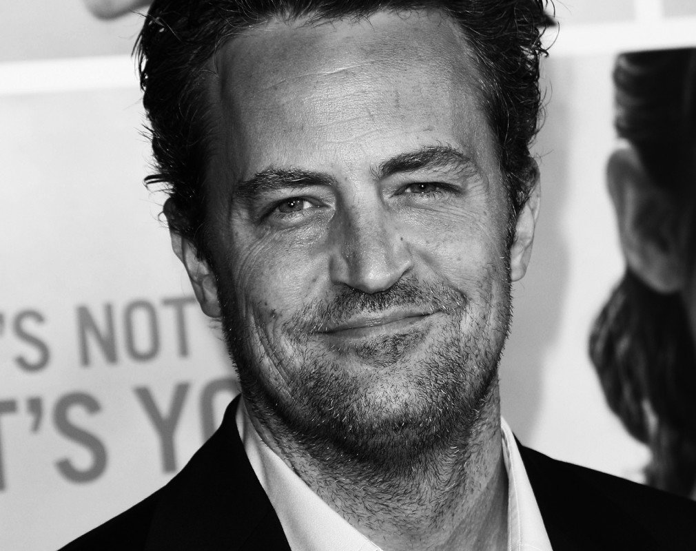 GettyImages-91015126 Matthew Perry nie żyje. Aktor miał 54 lata