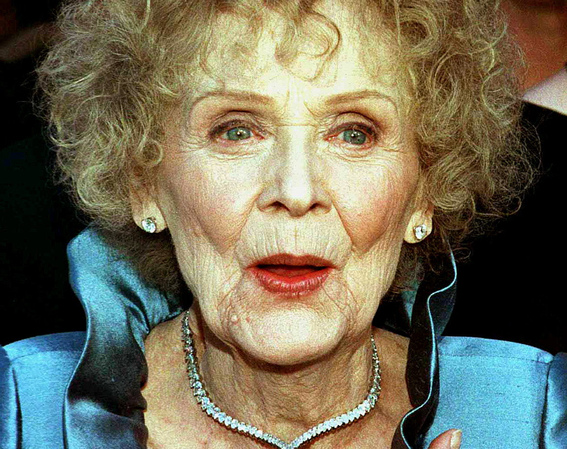 Gloria Stuart