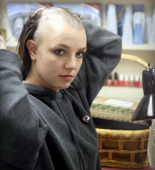Britney shaves her head_Part2