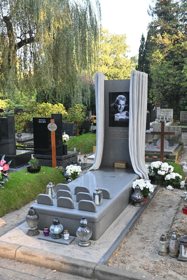 Grób Emiliana Kami?skiego jak scena
