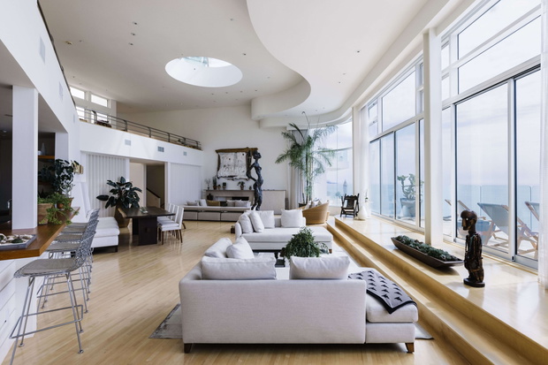 Halle Berry Home in Malibu