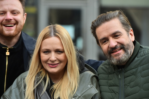 Katarzyna Nosowska z m??em  przed studiem Dzie? Dobry TVN