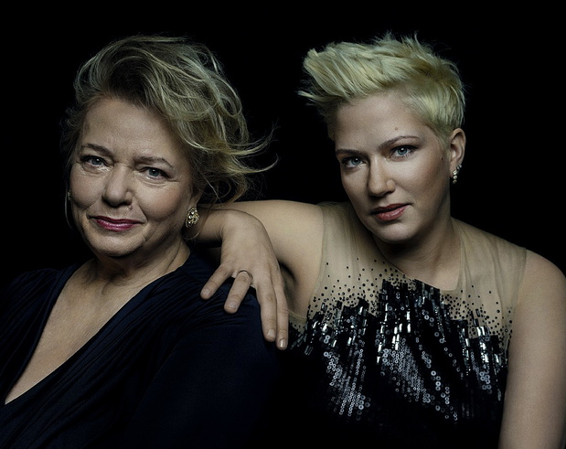 Magdalena Małecka-Wippich, Viva! 8/2015, Anna Seniuk, Viva! 8/2015