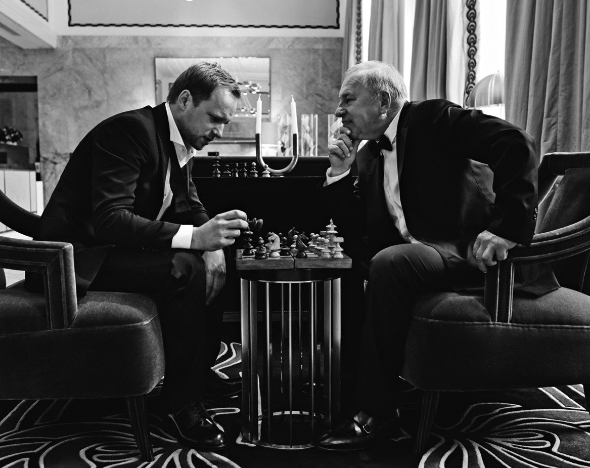 Jerzy Stuhr, Maciej Stuhr, VIVA! listopad 2014, 23/2014, czarno-biały
