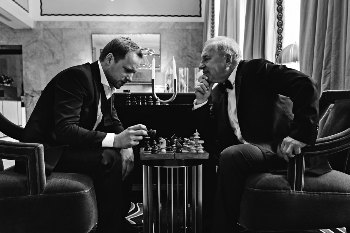 Jerzy Stuhr, Maciej Stuhr, VIVA! listopad 2014, 23/2014, czarno-biały