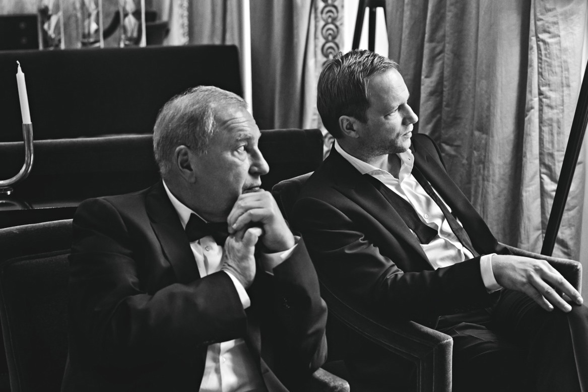 Jerzy Stuhr, Maciej Stuhr, VIVA! listopad 2014, 23/2014, czarno-biały