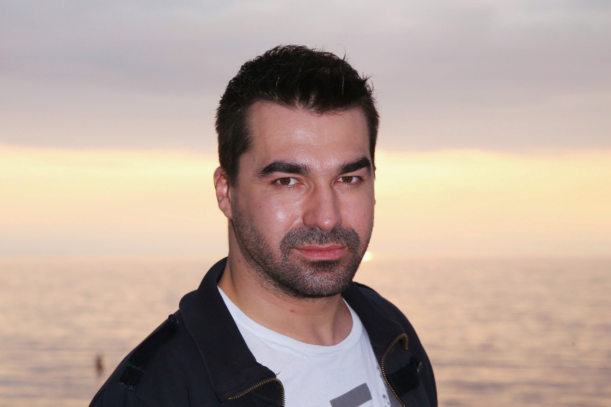 EN_01321562_0502
