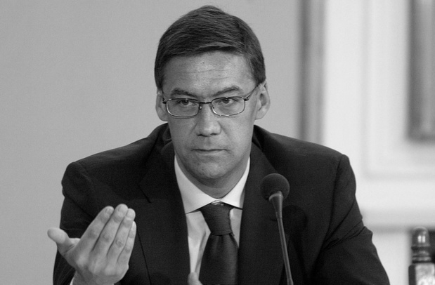 forum-0428254272 bw