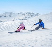 Skifahren-im-Skigebiet-Ski-Juwel-Alpbachtal-Wildschoenau_Oesterreich-Werbung_Christoph-Oberschneider
