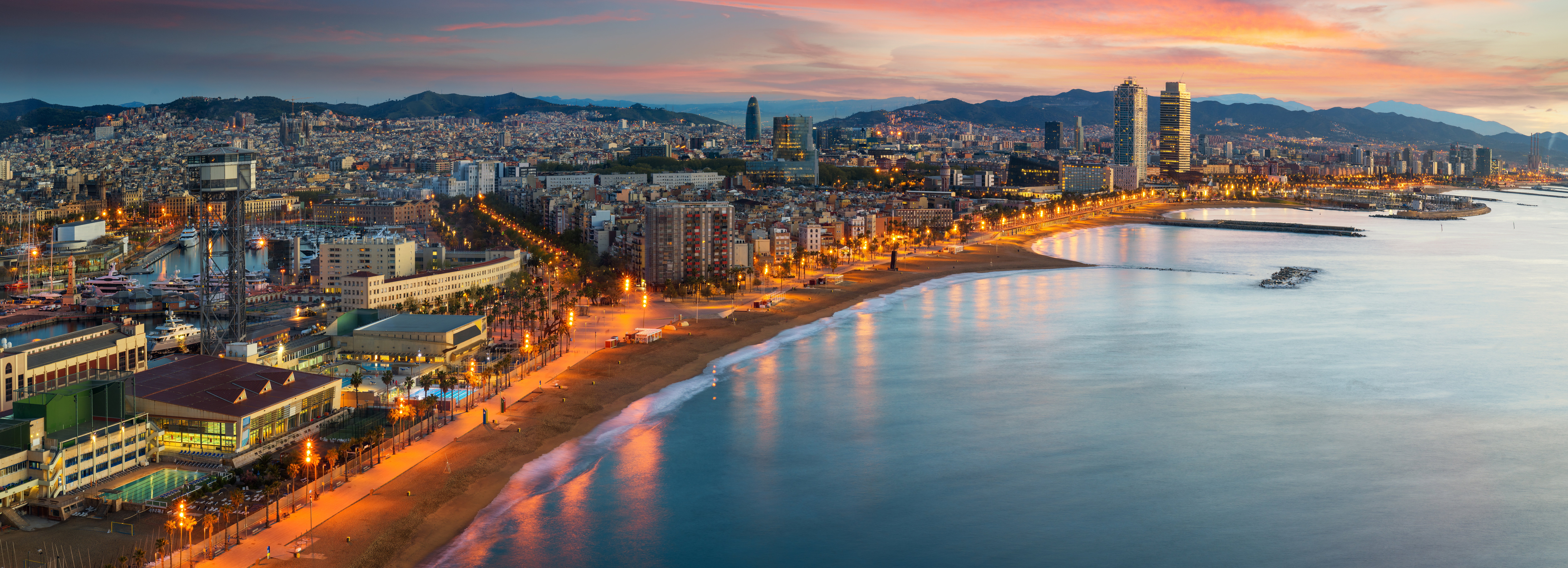 Barcelona nocą