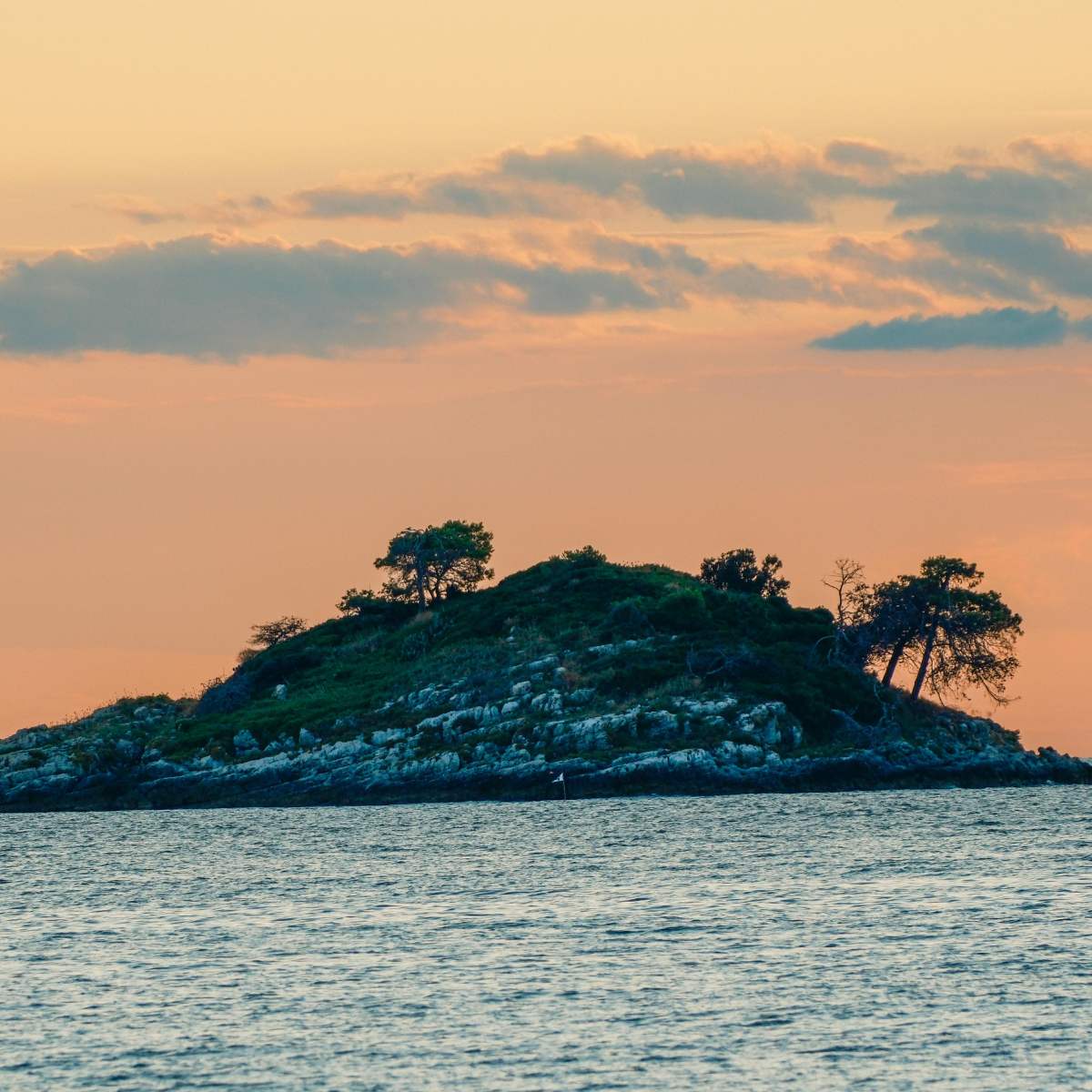 Kunë Island