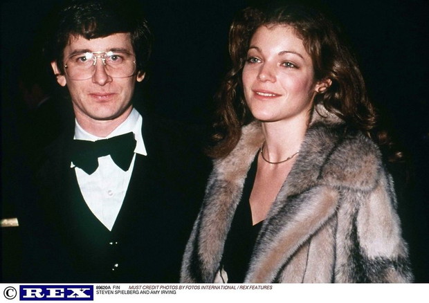 steven-spielberg-and-amy-irving-actress-first-wife-film-director-without-his-beard-1981-371739-GALLERYBIG-ebe0e90