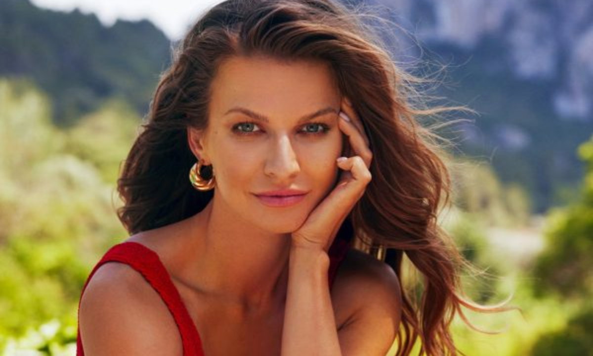 jamniki nowe - Anna Lewandowska, VIVA! 14/2022