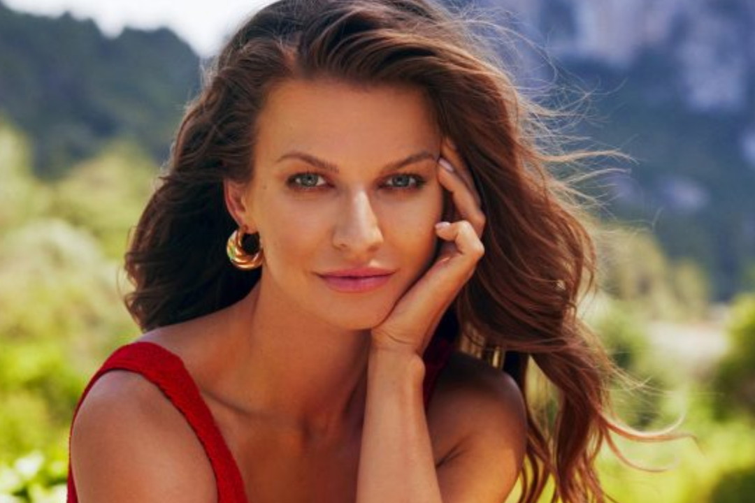 jamniki nowe - Anna Lewandowska, VIVA! 14/2022