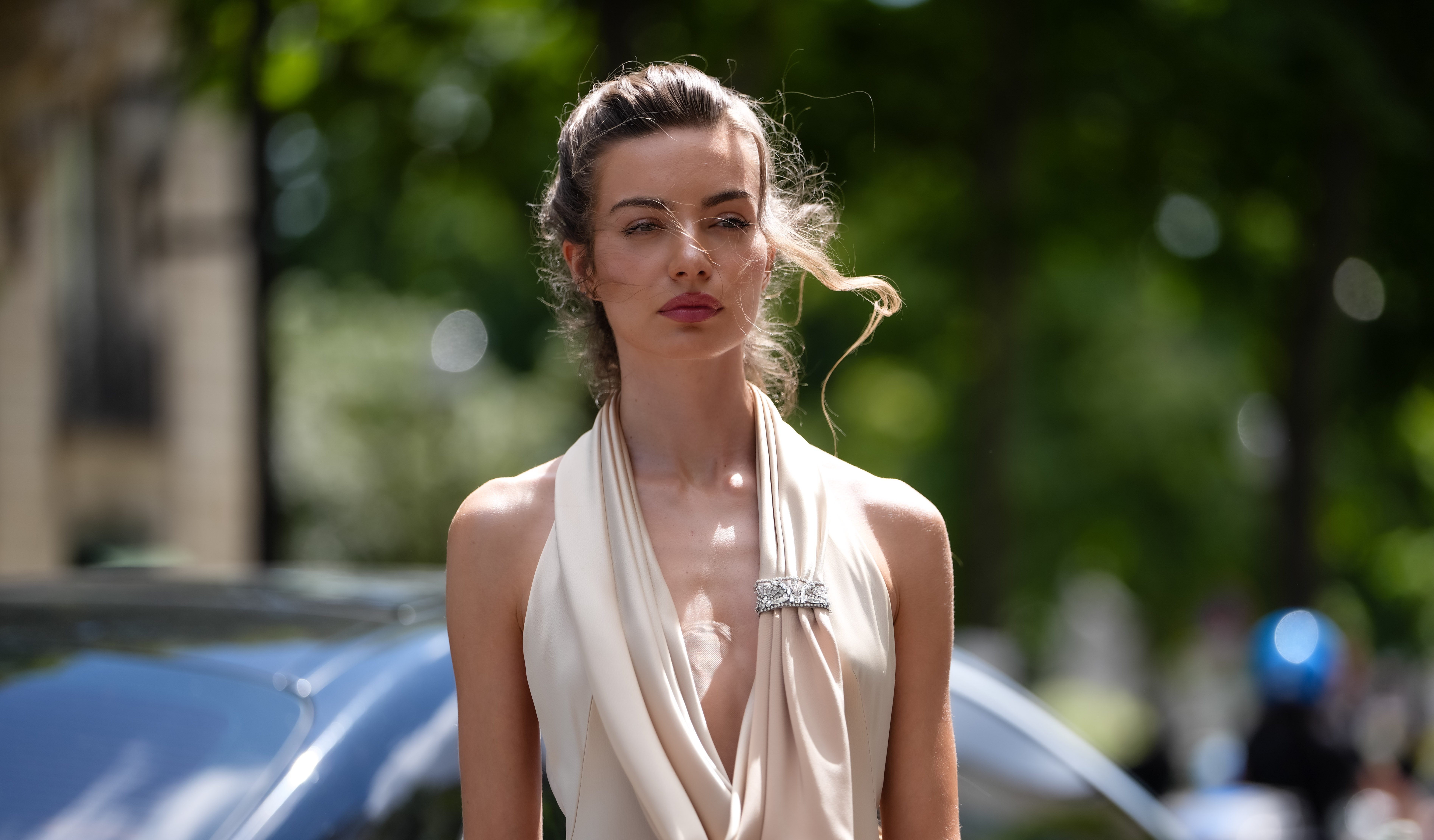 Street Style - Paris Fashion Week - Haute Couture Fall/Winter 2025/2026 - Day Two