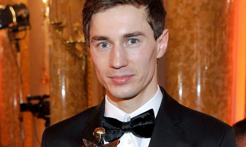 kamil-stoch-nago-kamil-stoch-w-rozbieranej-sesji-naga-sesja-kamila-stocha-215312-GALLERYBIG-940186c