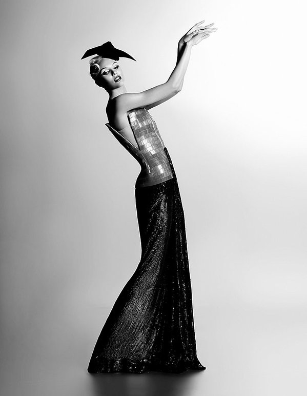 candice-swanepoel-harpers-bazaar-core-2011-315593-GALLERY600-6e756f6