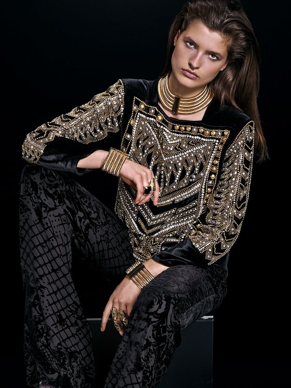 modelka-w-stroju-balmain-dla-hm-314835-GALLERY600-25e3194